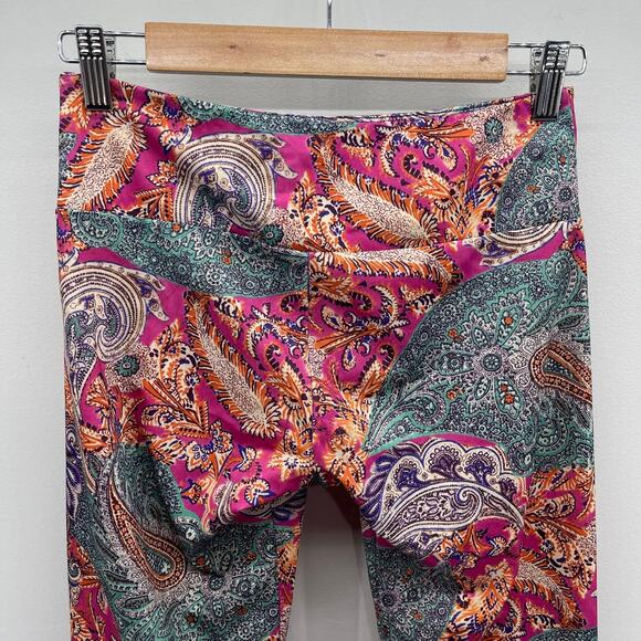Free People Movement Cropped Leggings Womens Small/Medium‎ Pink Teal Print Yoga - Picture 4 of 6